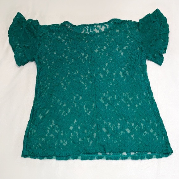 2/10/23 - 3 for $21 double take Women’s green mesh shirt Size M - Picture 2 of 2